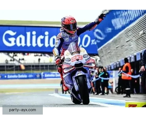 MotoGP赛场风云再起顶级车手激战新赛季冠军悬念升级全面爆发