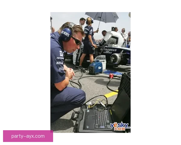 F1赛季新动态：车队调整引擎策略 国际赛程变化引发车迷热议