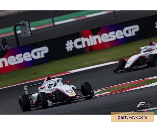 F1赛季最新动态揭秘顶尖车队争夺冠军风云再起