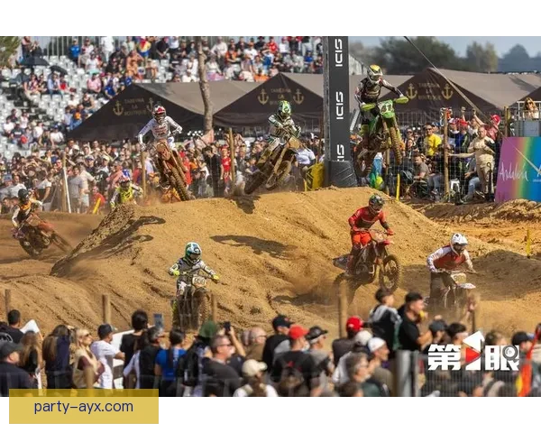 摩托车大奖赛新赛季开幕 各大车队备战激烈争夺冠军荣耀