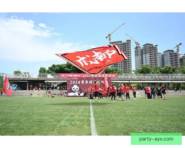 新赛季激战正酣多支劲旅争冠形势扑朔迷离球星表现引爆球迷热情