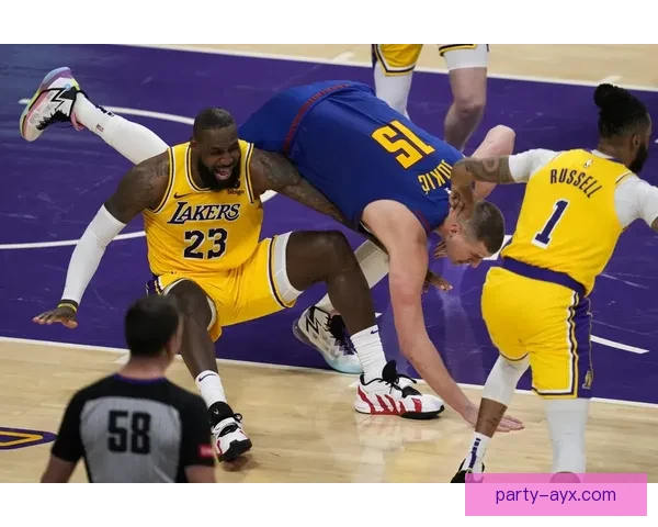 湖人逆转快船惊险取胜 詹姆斯关键时刻再显王者风采 湖人逆转快船惊险取胜 詹姆斯关键时刻再显王者风采