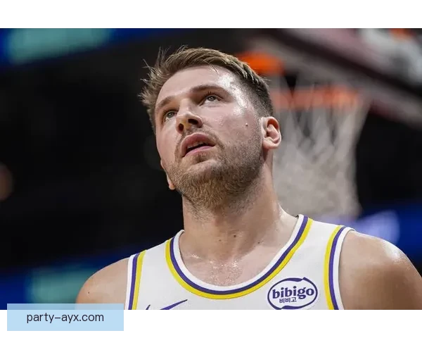 詹姆斯带领湖人重回胜轨 东契奇再创历史新高 NBA最新战况分析